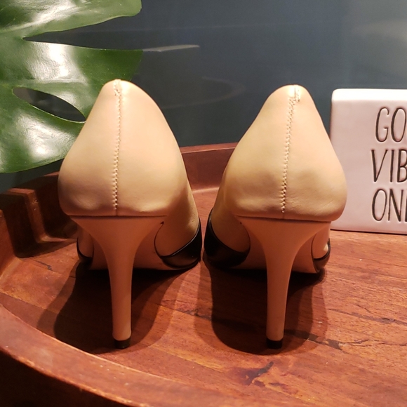 Enzo Angiolini Two-Tone Heels - Picture 3 of 5